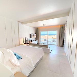 Apartament z widokiem na basen